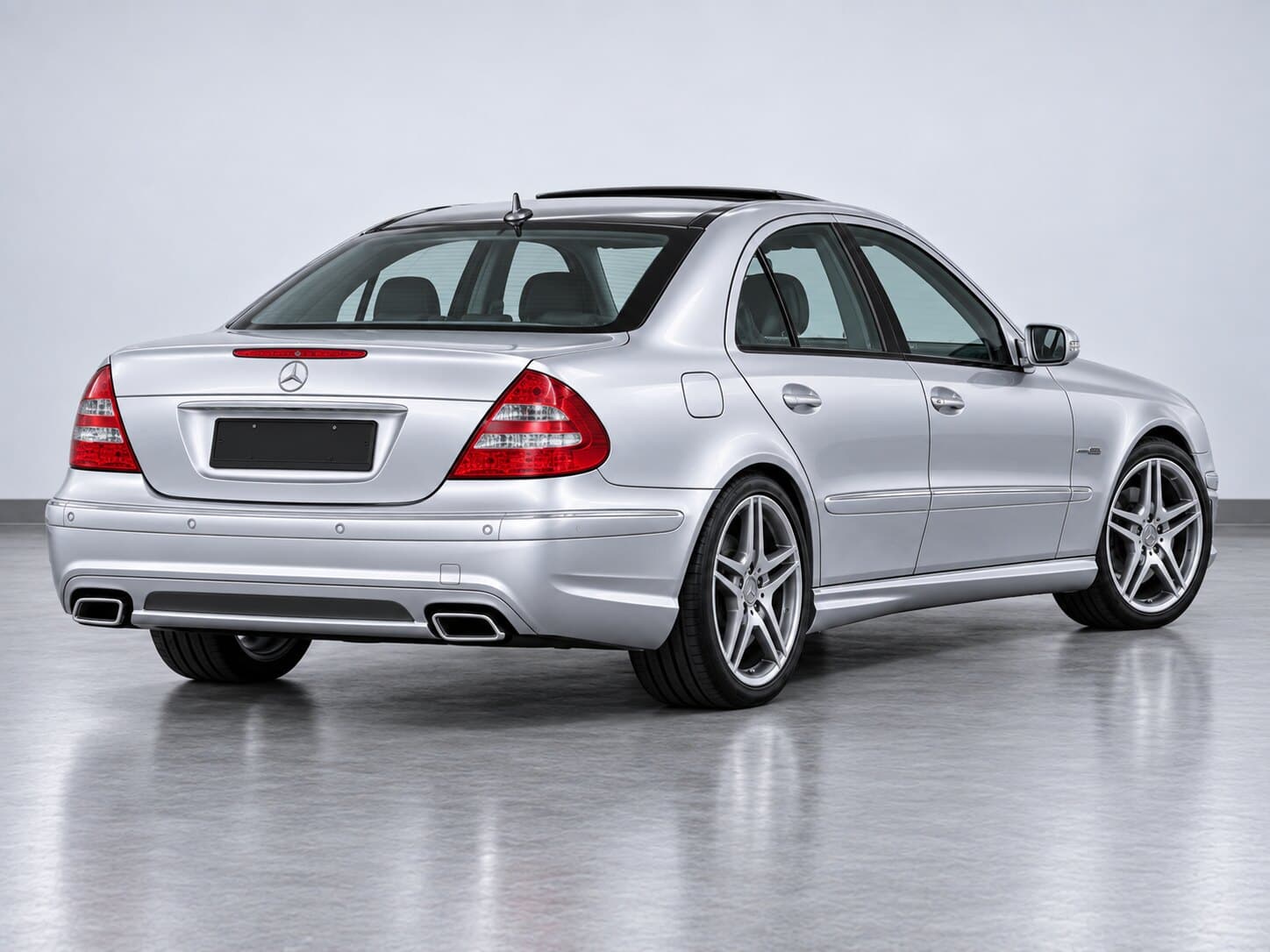 Mercedes-Benz E 200 Kompressor AMG-Styling | Automatik | Leder | Navi | Schiebedach – Bild 6